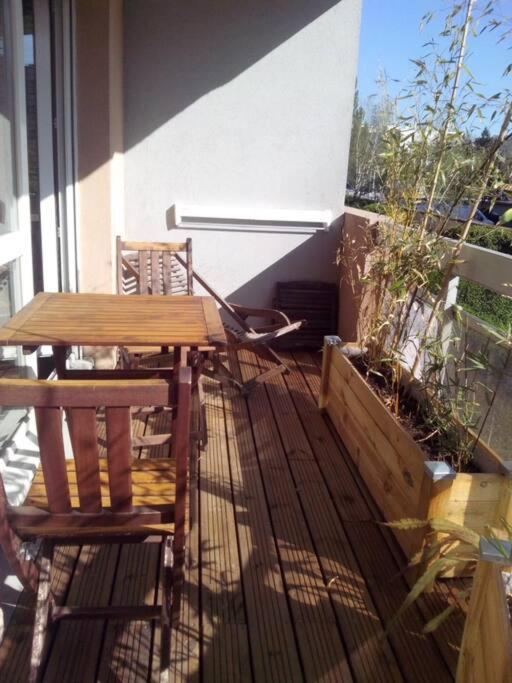 City & Cosy, Lyon Charcot- Wifi - Lave Linge - Balcon - Parking Екстериор снимка