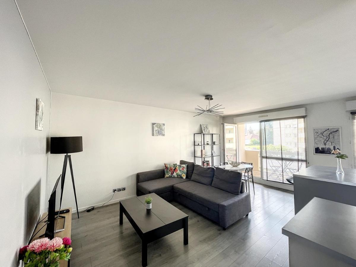 City & Cosy, Lyon Charcot- Wifi - Lave Linge - Balcon - Parking Екстериор снимка