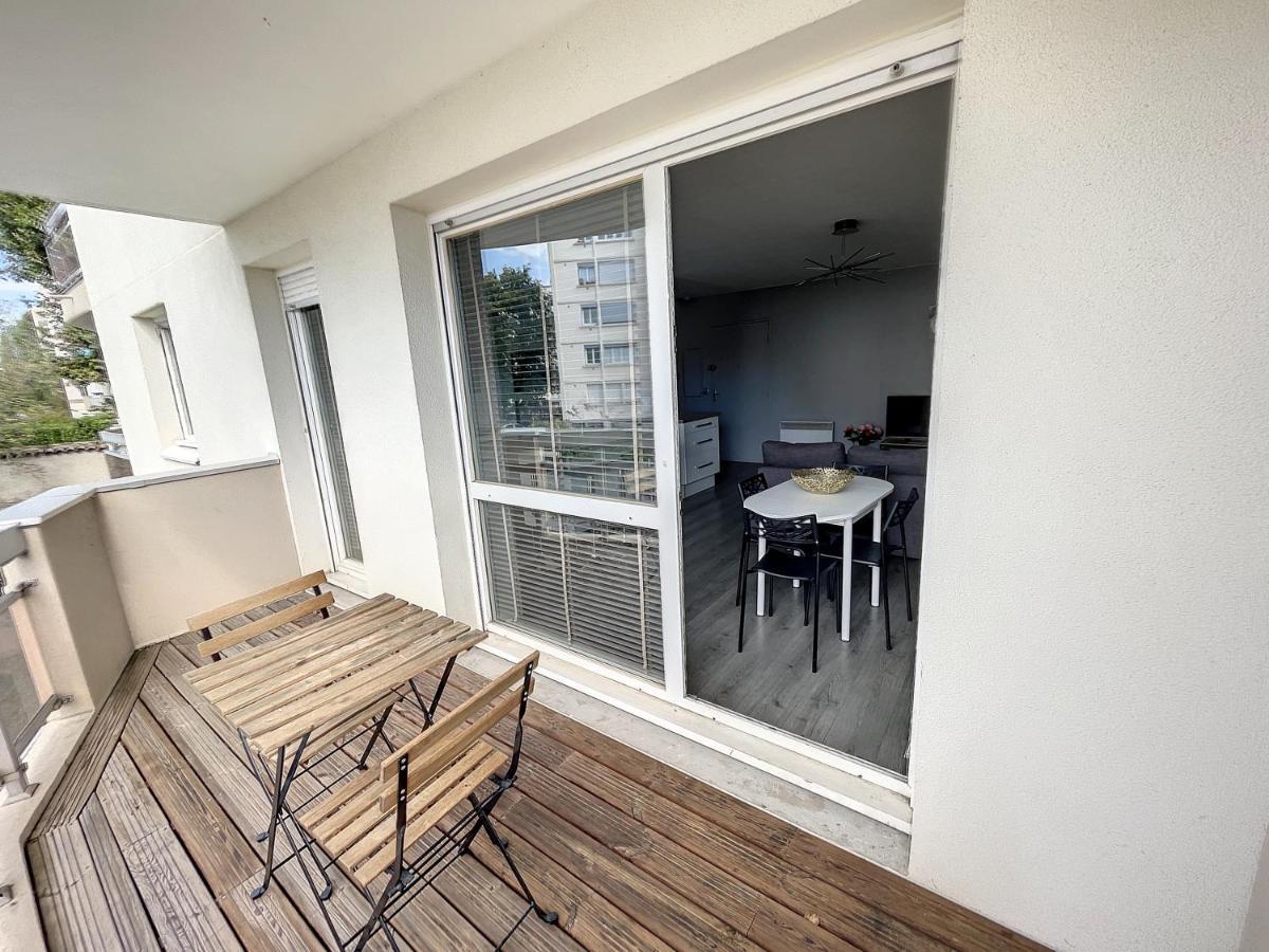 City & Cosy, Lyon Charcot- Wifi - Lave Linge - Balcon - Parking Екстериор снимка