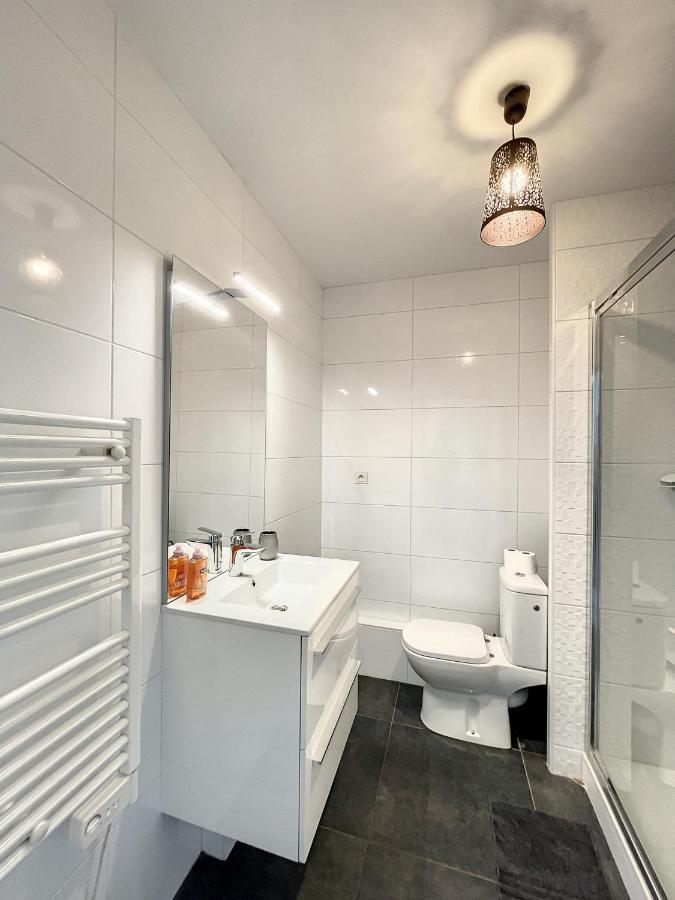 City & Cosy, Lyon Charcot- Wifi - Lave Linge - Balcon - Parking Екстериор снимка