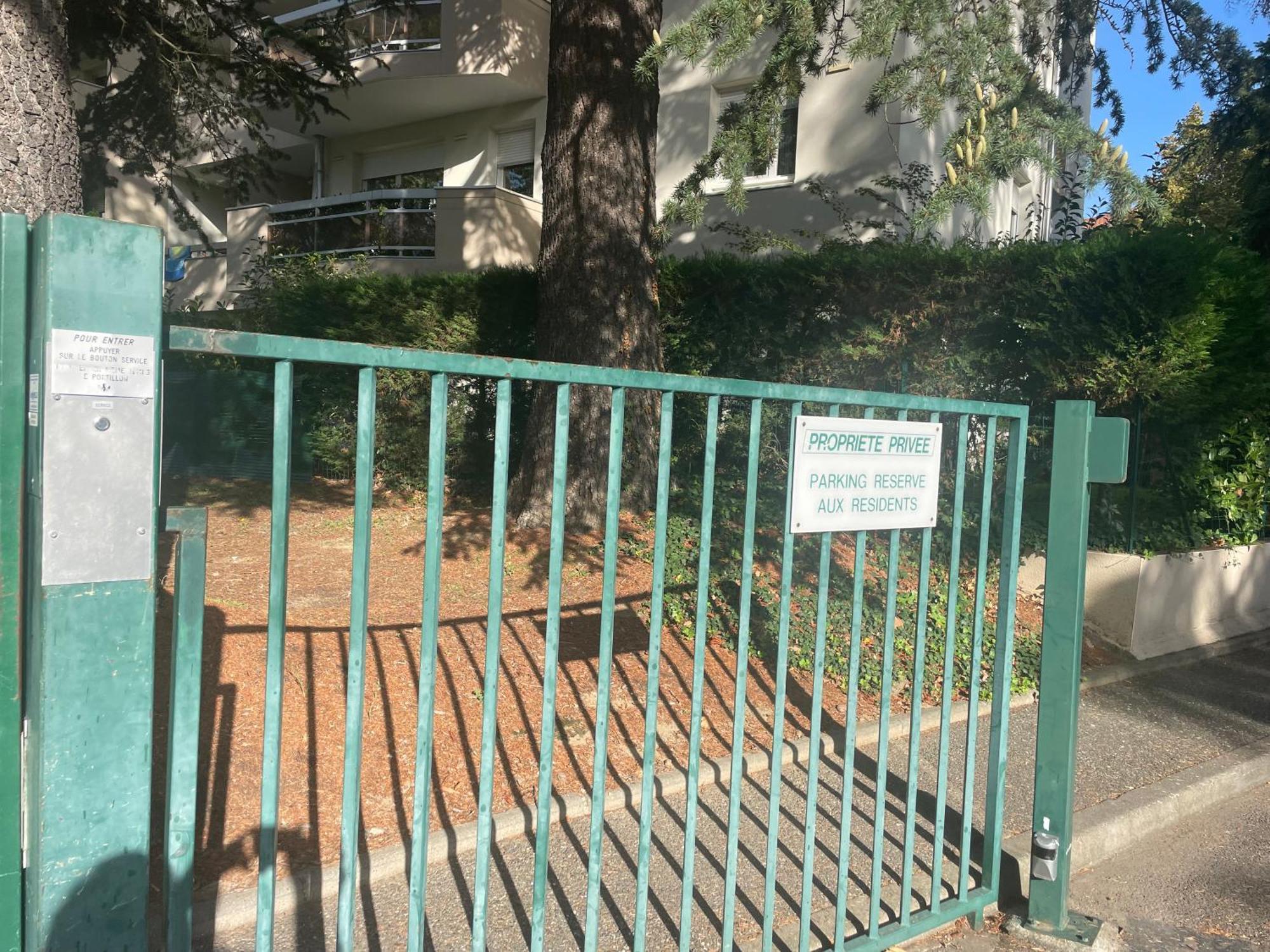 City & Cosy, Lyon Charcot- Wifi - Lave Linge - Balcon - Parking Екстериор снимка