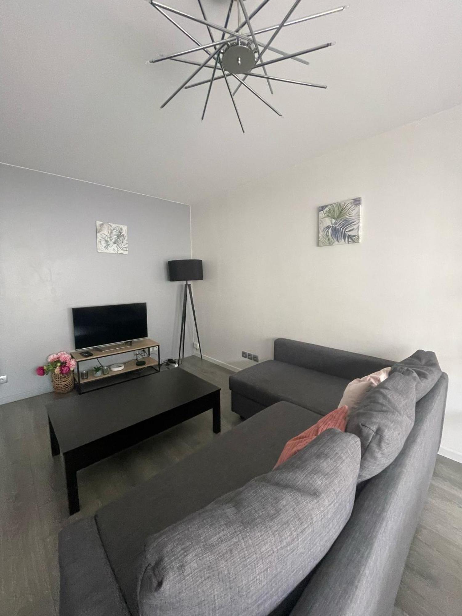 City & Cosy, Lyon Charcot- Wifi - Lave Linge - Balcon - Parking Екстериор снимка