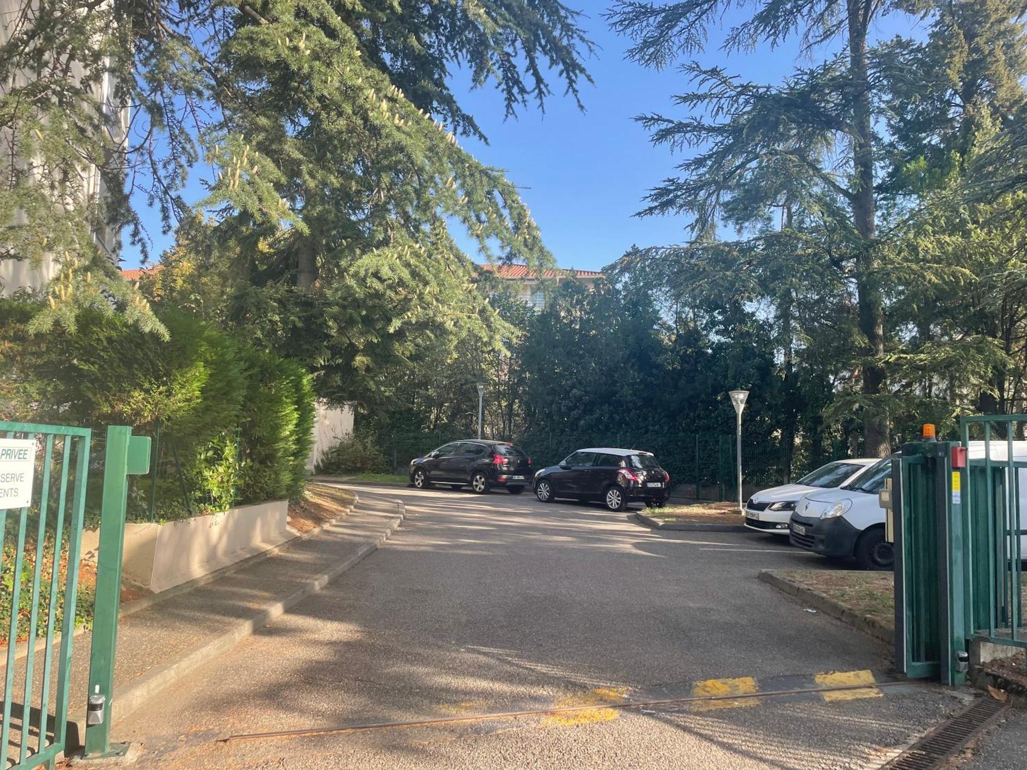 City & Cosy, Lyon Charcot- Wifi - Lave Linge - Balcon - Parking Екстериор снимка